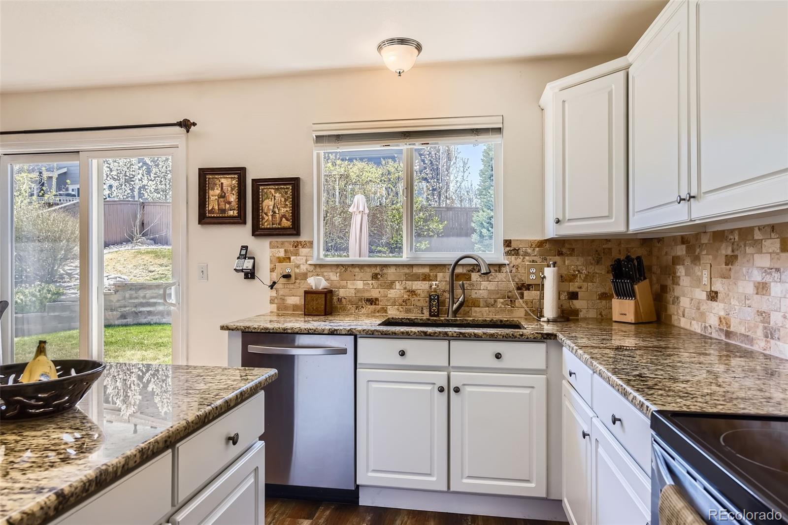 10235 South Rotherwood Circle Highlands Ranch, CO 80130 - Photo 9 of 27 Gallery Image 9