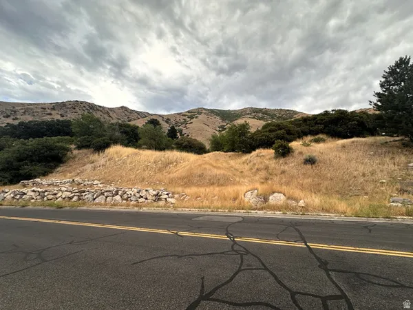 $199,900 | 1783 Spring Oaks Drive, Unit 12 & 1, Springville, UT 84663