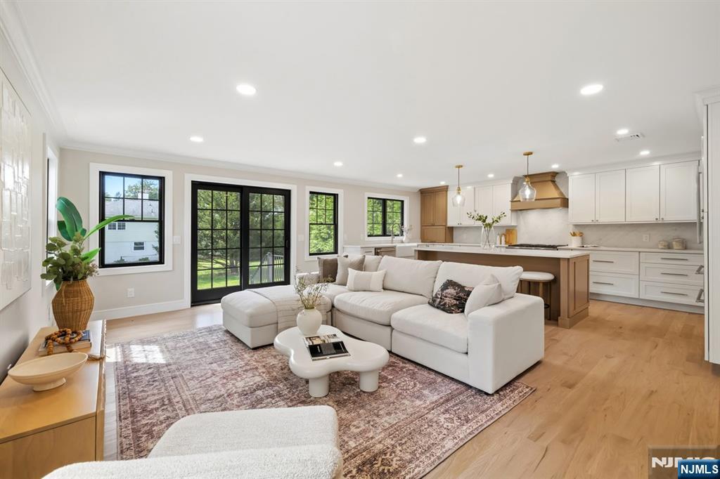 220 Orchard Place Ridgewood, NJ 07450 - Photo 18 of 41 Gallery Image 18