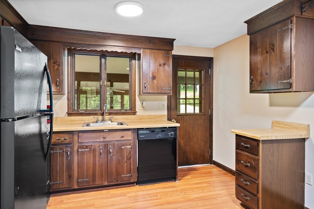 46 Harrison Place West Springfield, MA 01089 - Photo 31 of 42 Gallery Image 31