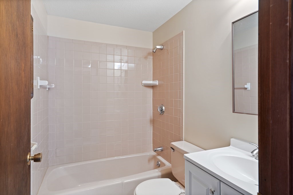 46 Harrison Place West Springfield, MA 01089 - Photo 34 of 42 Gallery Image 34