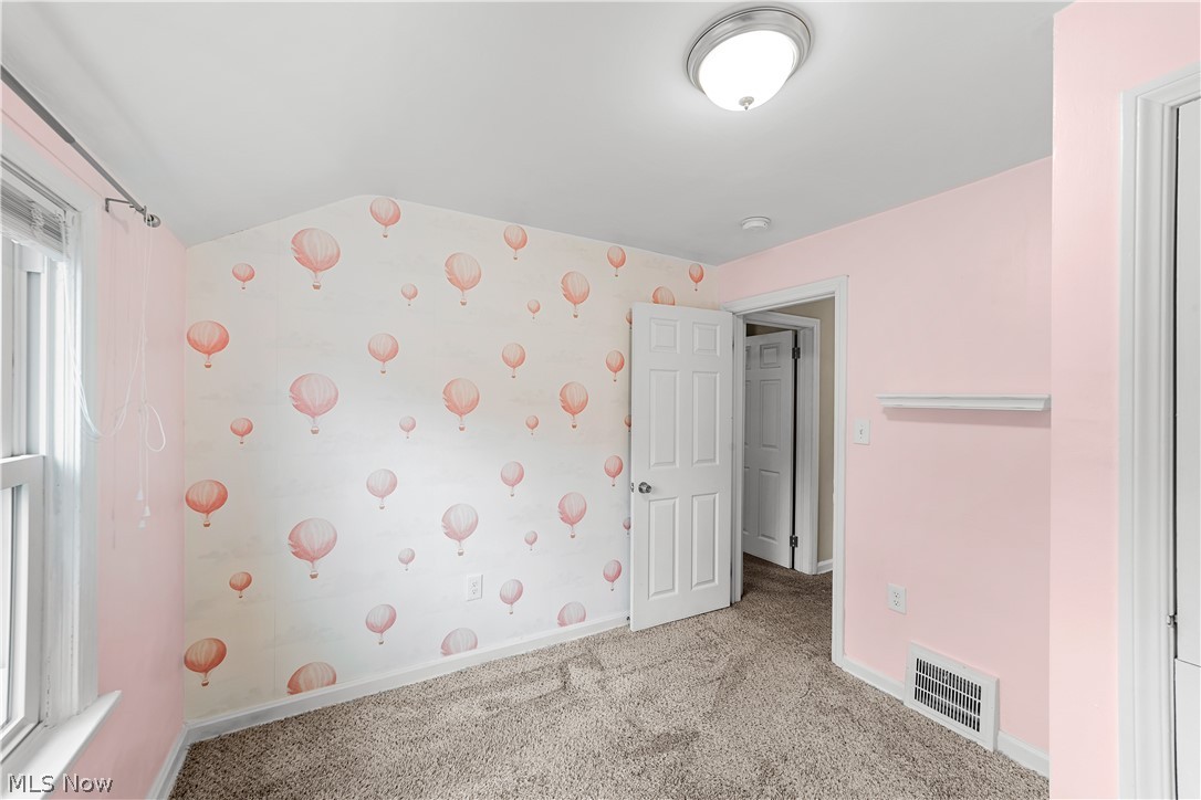 4955 Farnhurst Road Cleveland, OH 44124 - Photo 13 of 30