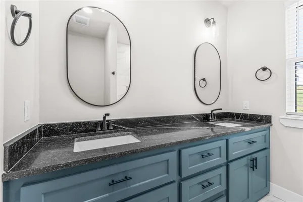 $2,150 | 2318 Progress Drive, Brenham, TX 77833