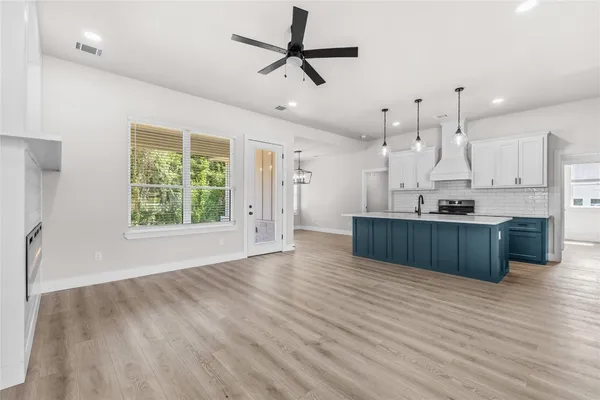 $2,150 | 2318 Progress Drive, Brenham, TX 77833