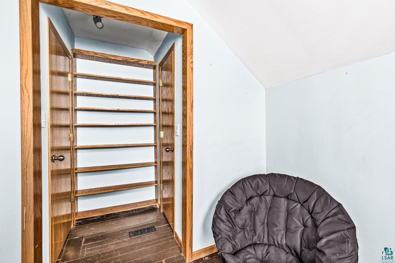 5811 Cody Street Duluth, MN 55807 - Photo 29 of 45