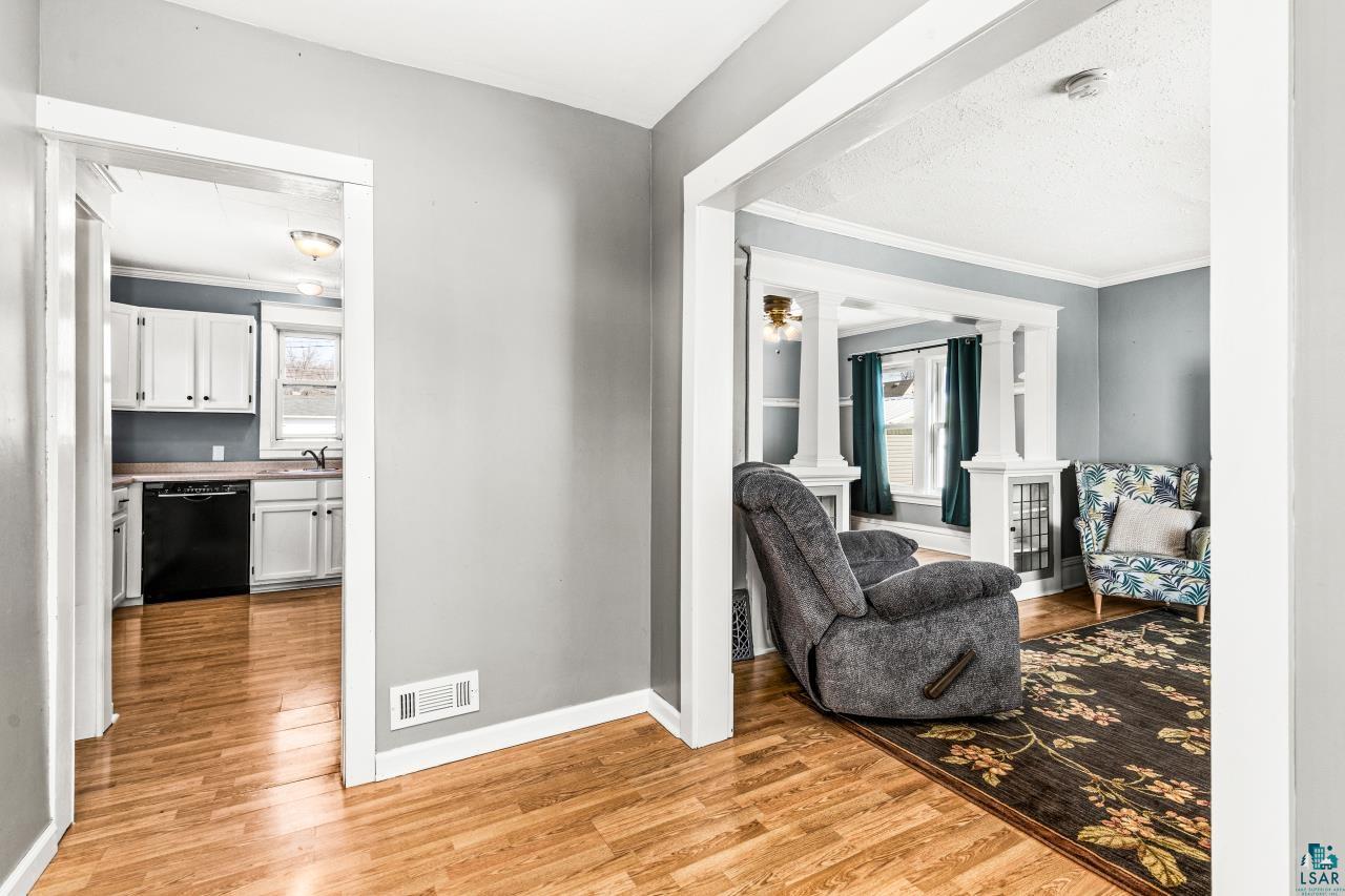 5811 Cody Street Duluth, MN 55807 - Photo 3 of 45