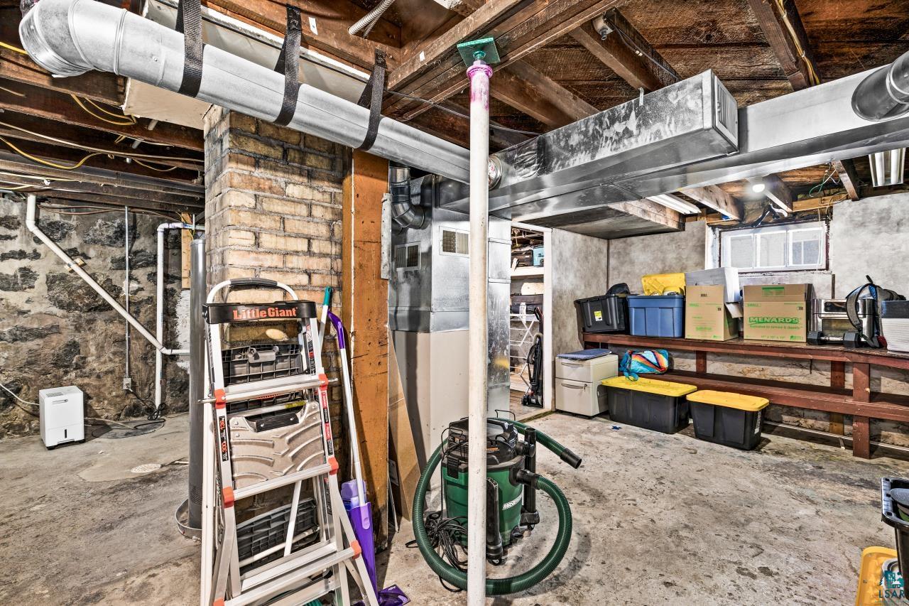 5811 Cody Street Duluth, MN 55807 - Photo 34 of 45