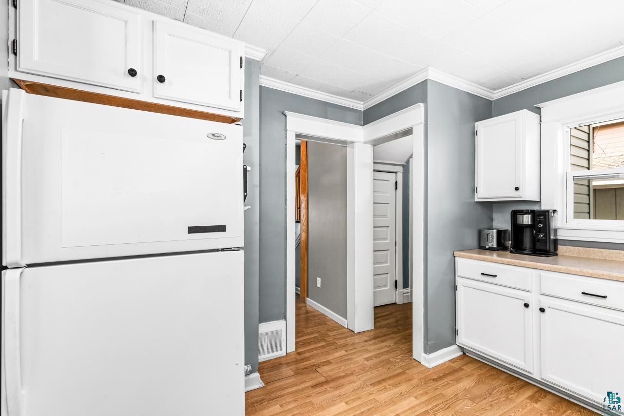 5811 Cody Street Duluth, MN 55807 - Photo 7 of 45