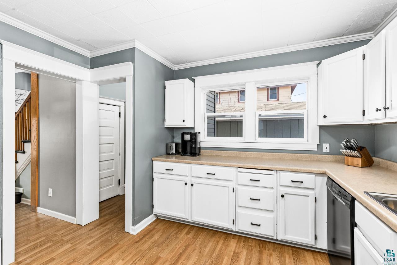 5811 Cody Street Duluth, MN 55807 - Photo 8 of 45