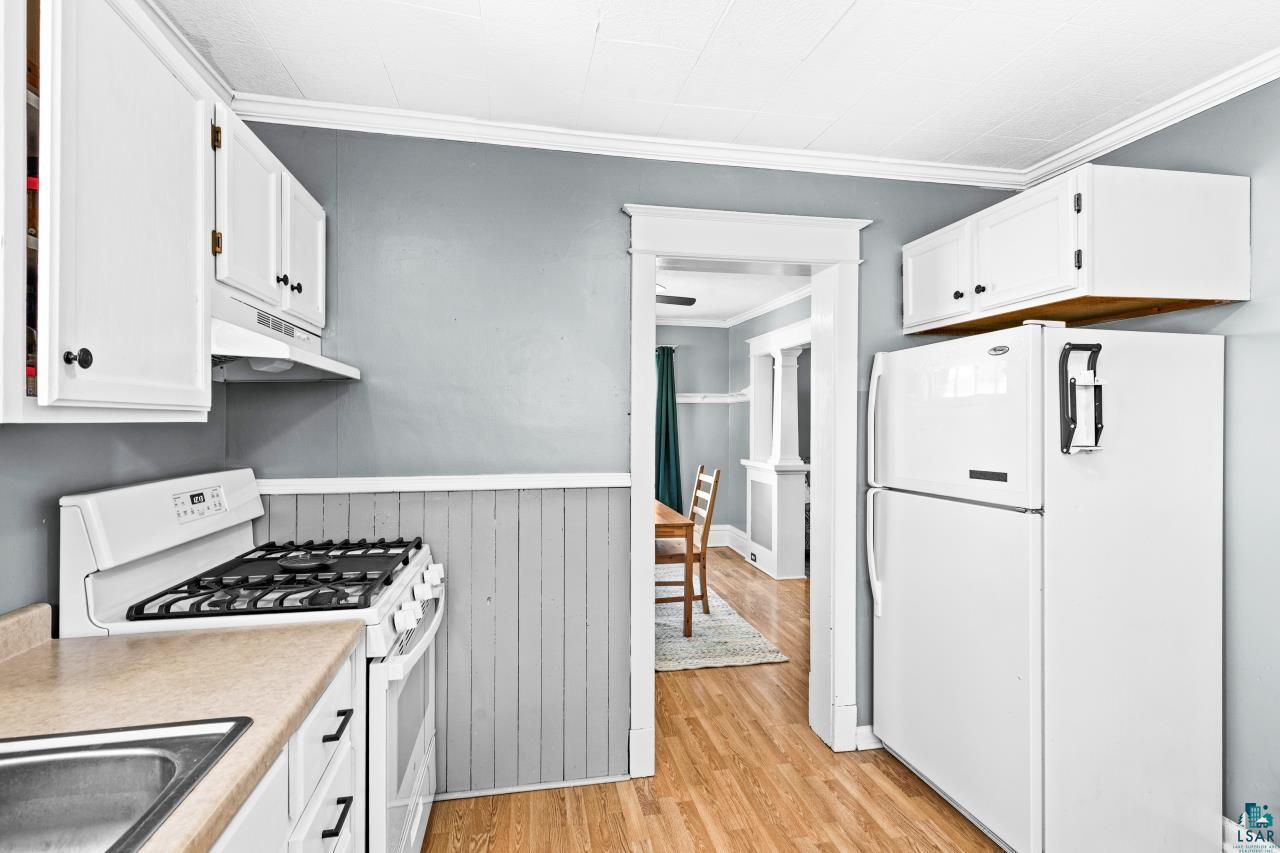 5811 Cody Street Duluth, MN 55807 - Photo 10 of 45