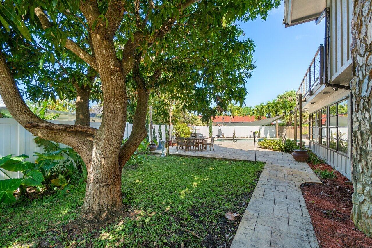 50 Dogwood Ridge Tequesta, FL 33469 - Photo 24 of 45 038-50DogwoodRidge-Jupiter-FL-33469-SMAL