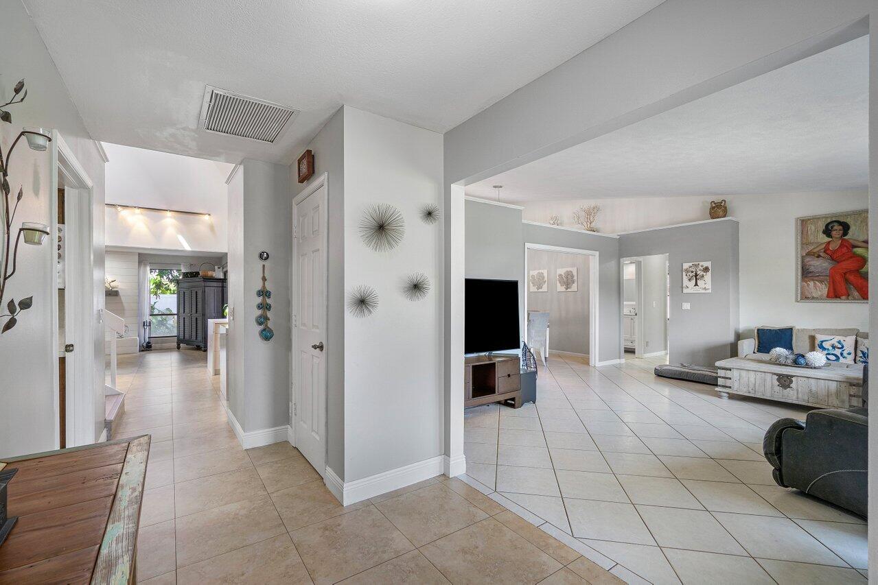 50 Dogwood Ridge Tequesta, FL 33469 - Photo 26 of 45 008-50DogwoodRidge-Jupiter-FL-33469-SMAL