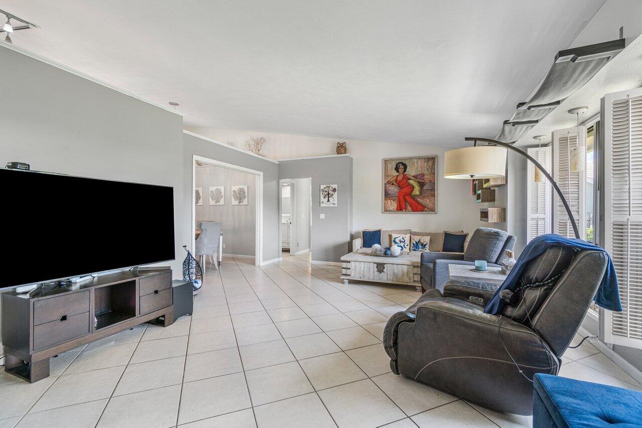 50 Dogwood Ridge Tequesta, FL 33469 - Photo 27 of 45 006-50DogwoodRidge-Jupiter-FL-33469-SMAL