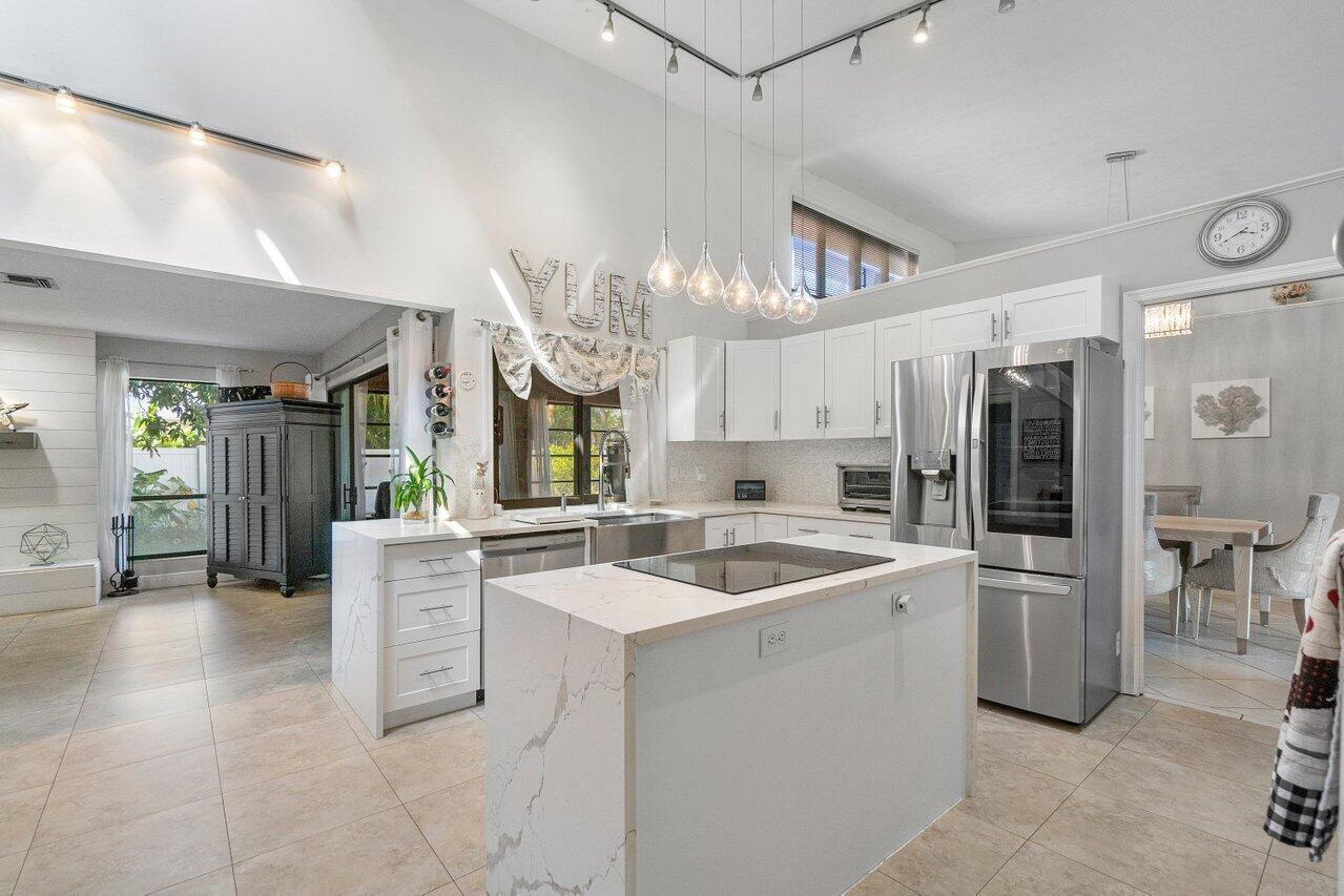 50 Dogwood Ridge Tequesta, FL 33469 - Photo 5 of 45 012-50DogwoodRidge-Jupiter-FL-33469-SMAL