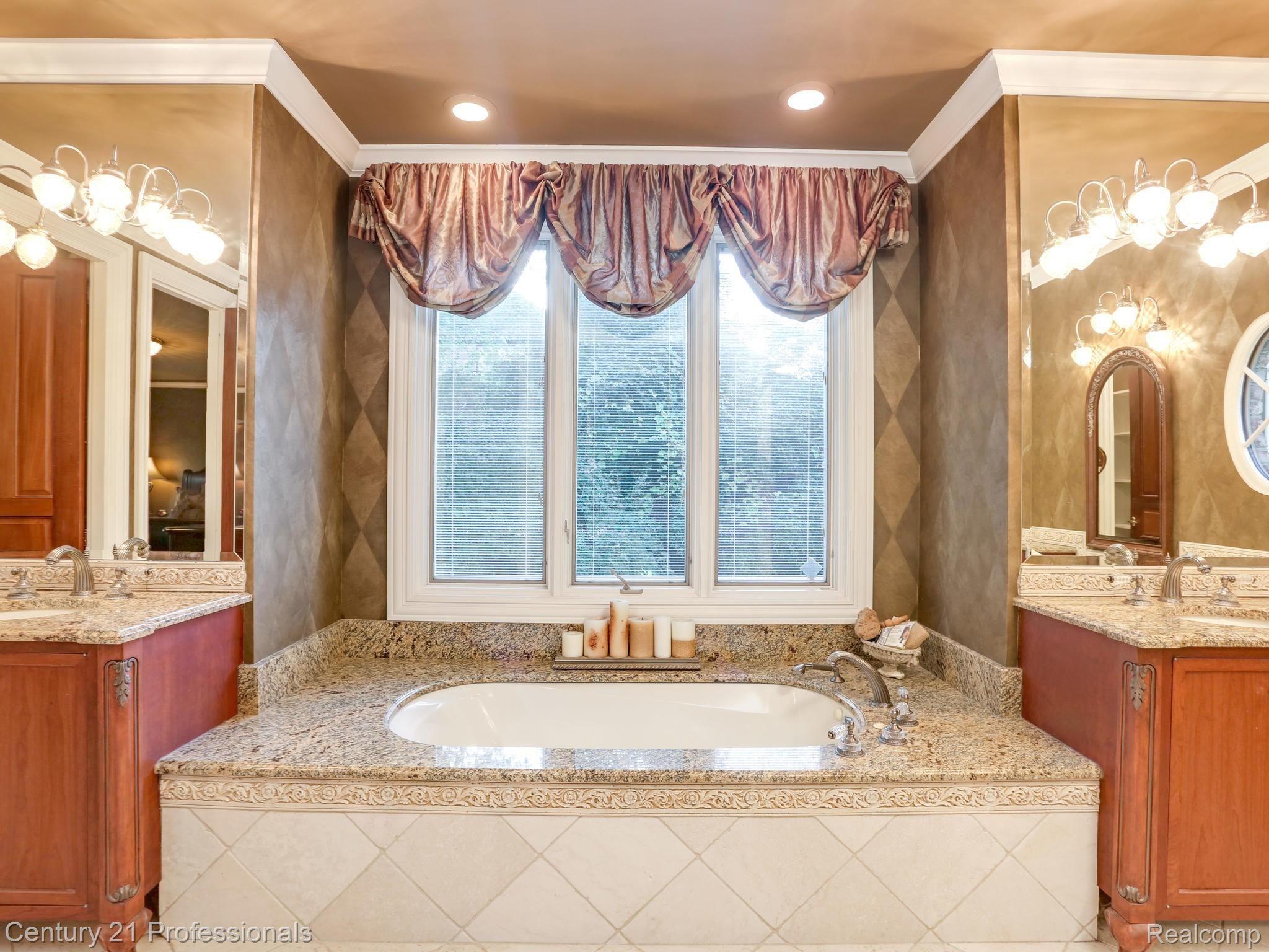 3565 West Tienken Road Rochester, MI 48309 - Photo 54 of 73 3565 W Tienken Rd Rochester-114-113-3565 West Tienken Road-MLS_Size.jpg