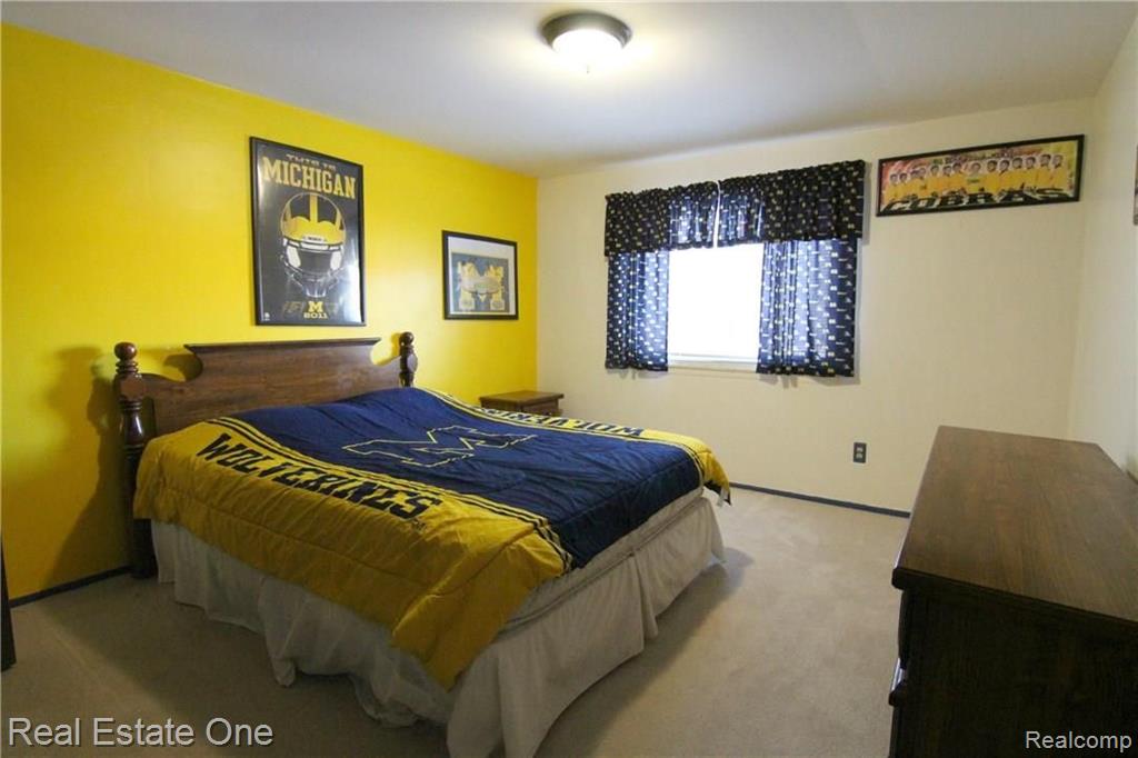 46500 Maidstone Road Canton, MI 48187 - Photo 27 of 29