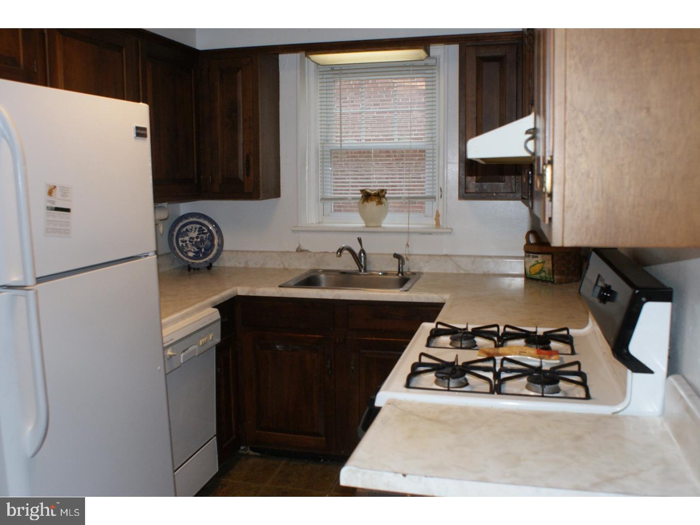 242 Crosshill Road Wynnewood, PA 19096 - Photo 5 of 16