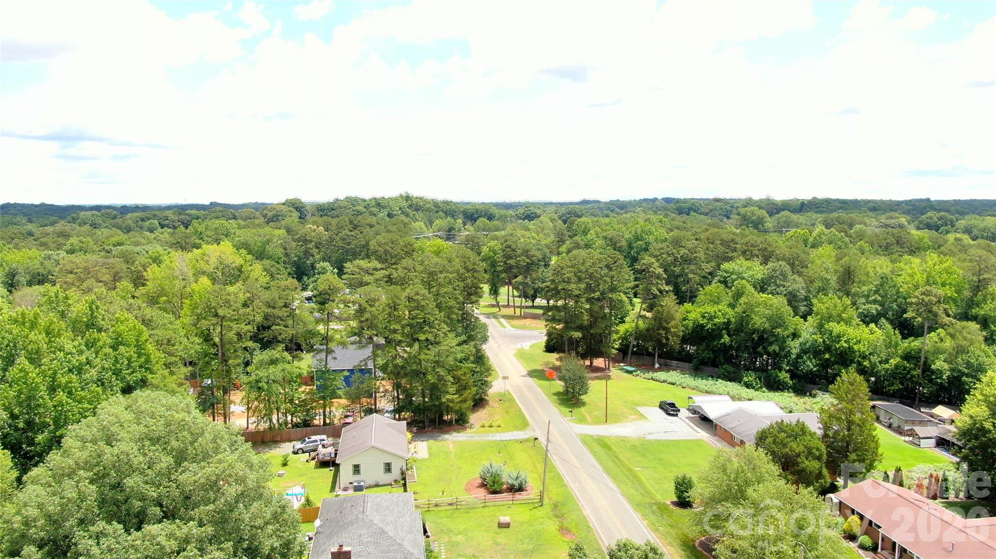 6522 Simpson Road Charlotte, NC 28216 - Photo 4 of 11