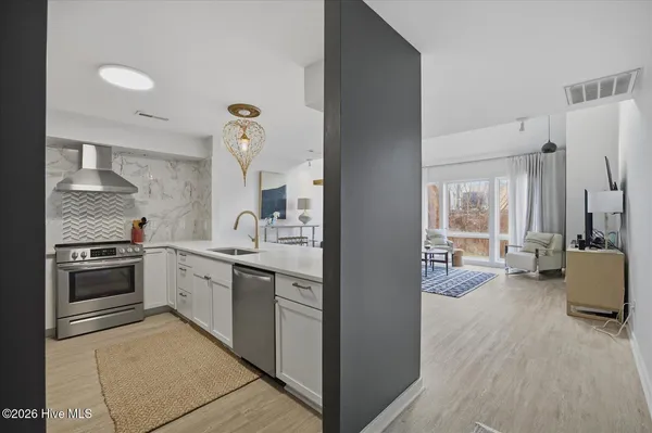 $435,000 | 20 South Front Street, Unit R3, Wilmington, NC 28401