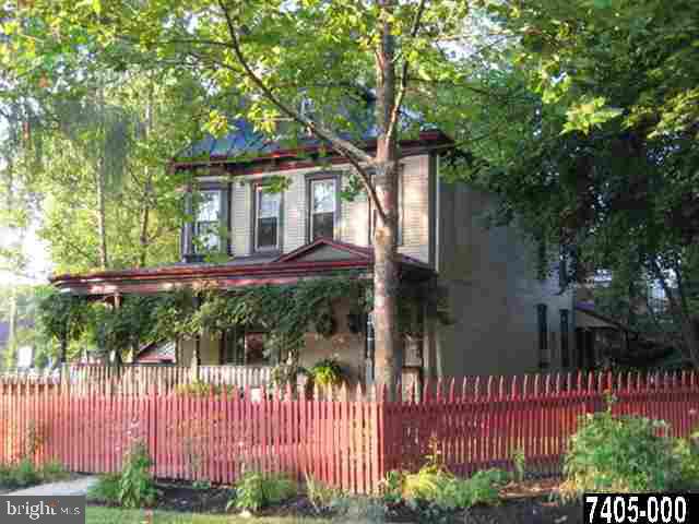 15 Longstown Road York, PA 17402 - Photo 2 of 25 Gallery Image 2