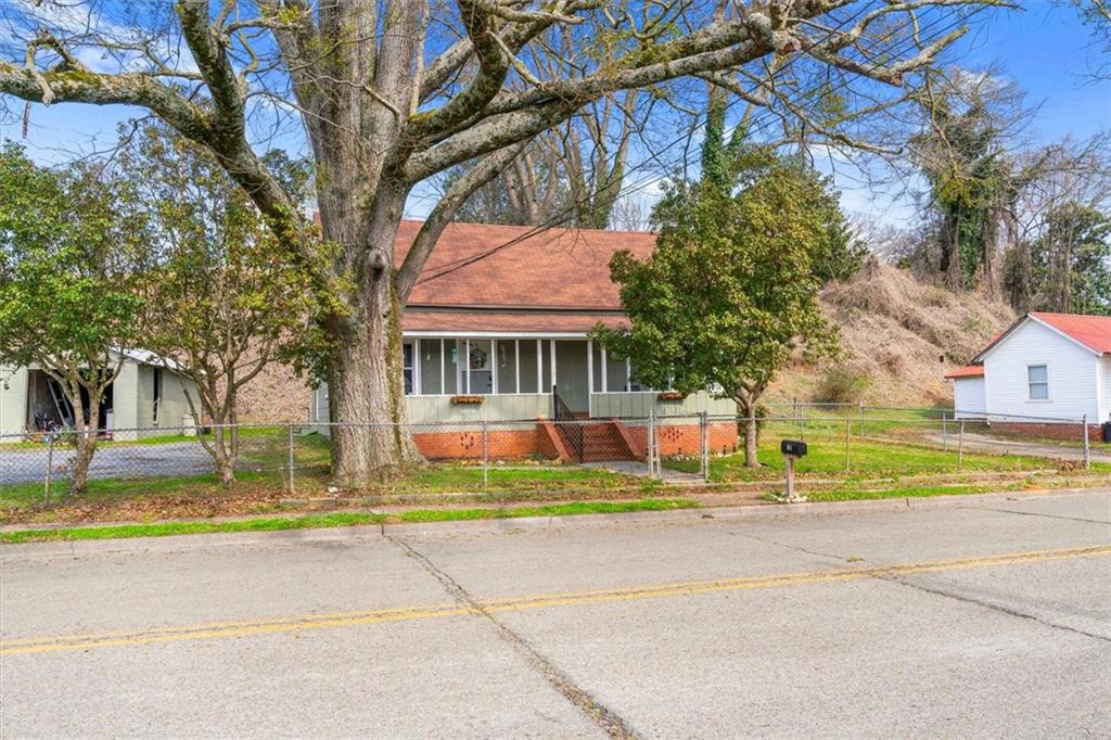 51 1st Street Trion, GA 30753 - Photo 2 of 36