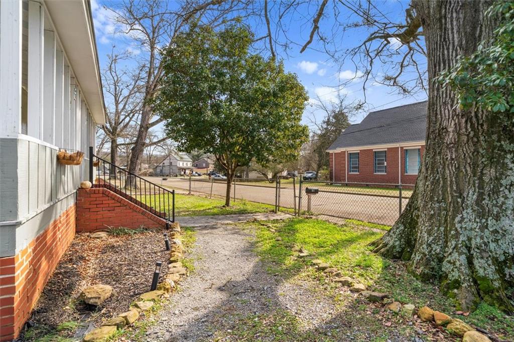 51 1st Street Trion, GA 30753 - Photo 6 of 36