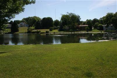 125 Lakeshire Road Battle Creek, MI 49015 - Photo 4 of 28 lakeshirepond