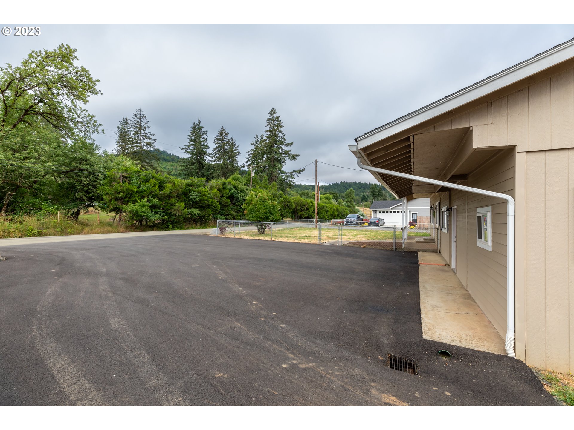 1933 Southwest Duke Road Sutherlin, OR 97479 - Photo 5 of 43 Gallery Image 5