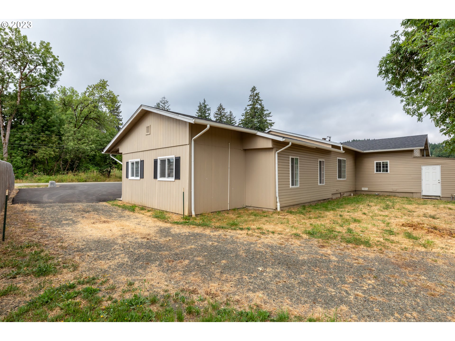 1933 Southwest Duke Road Sutherlin, OR 97479 - Photo 7 of 43 Gallery Image 7