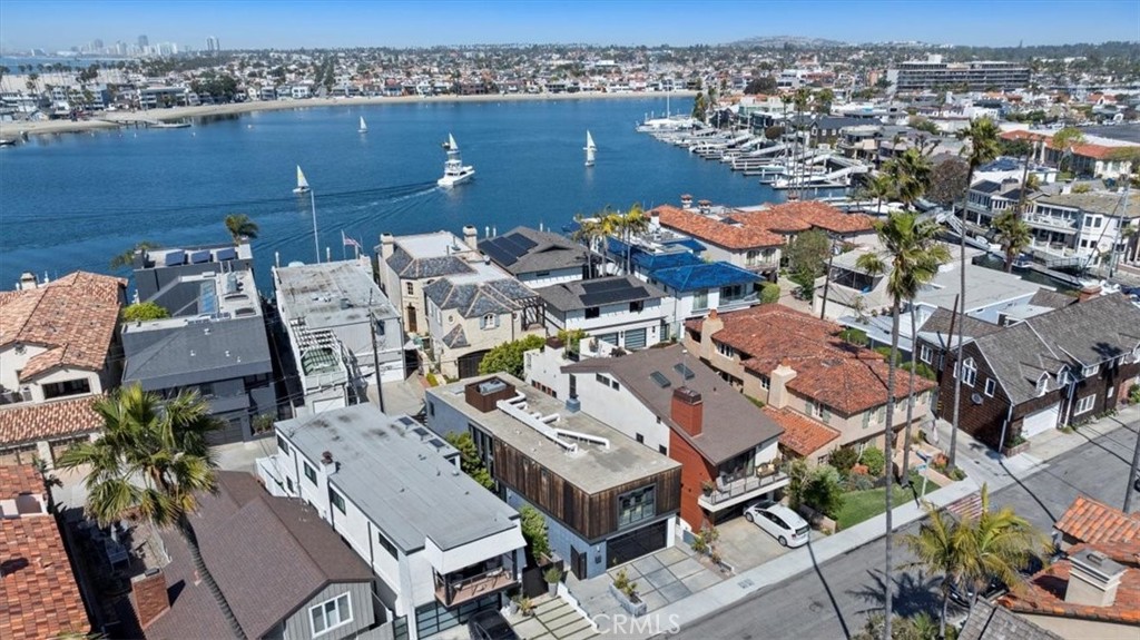 35 Geneva Walk Long Beach, CA 90803 - Photo 45 of 52 an aerial view of a city with lots of residential buildings