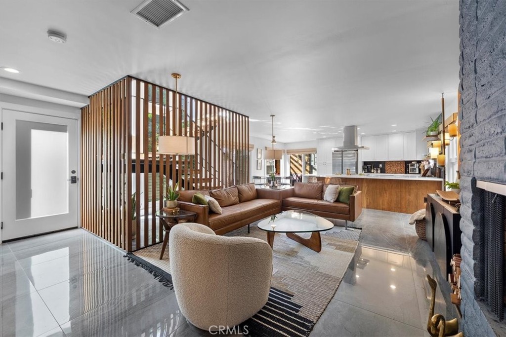 35 Geneva Walk Long Beach, CA 90803 - Photo 5 of 52 a living room with furniture and a table