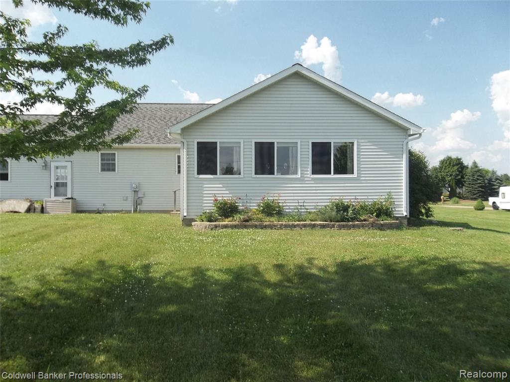 3271 Reamer Road Lapeer, MI 48446 - Photo 4 of 27