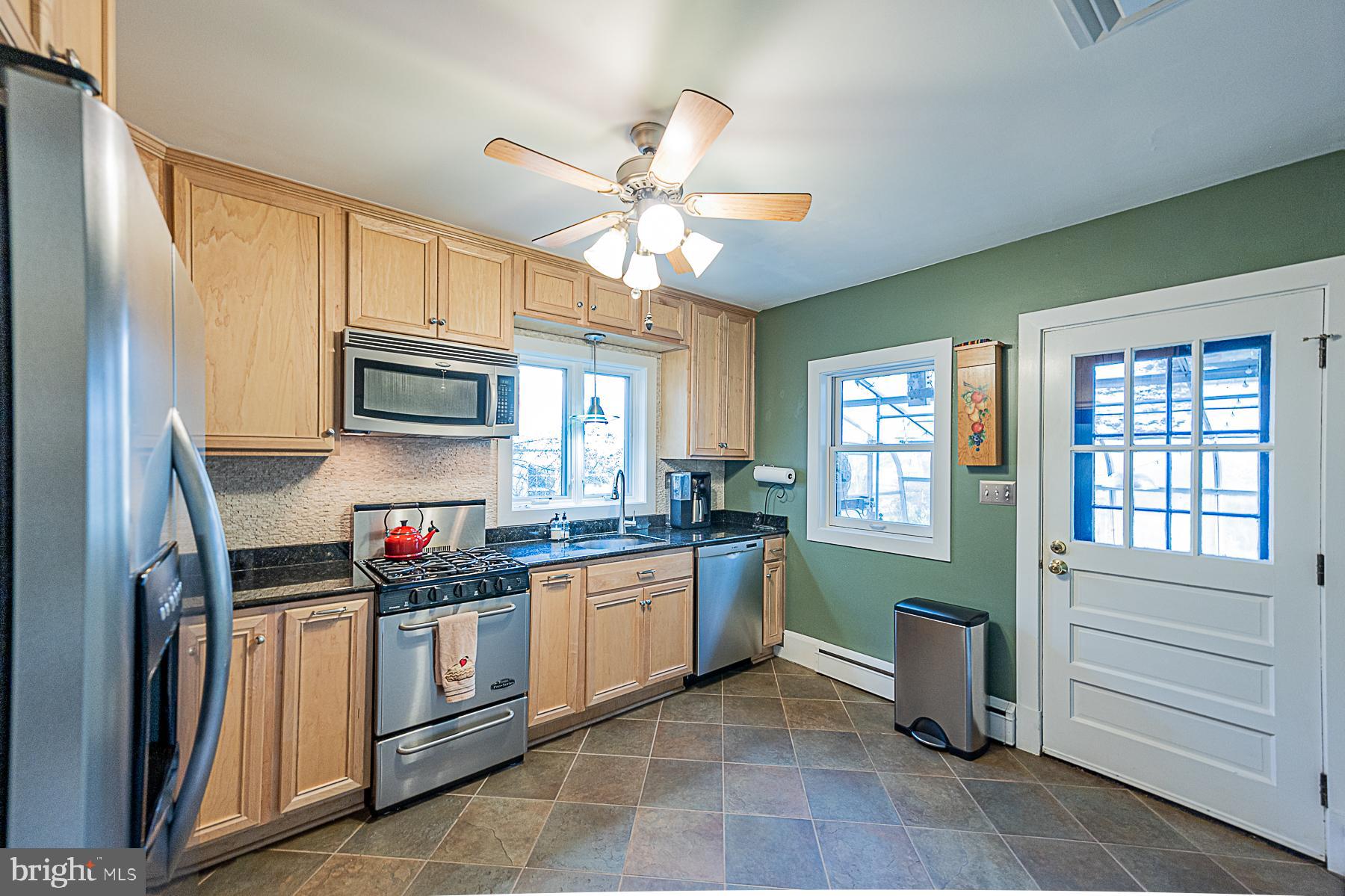 206 Patuxent Road Laurel, MD 20707 - Photo 6 of 33 Gallery Image 6
