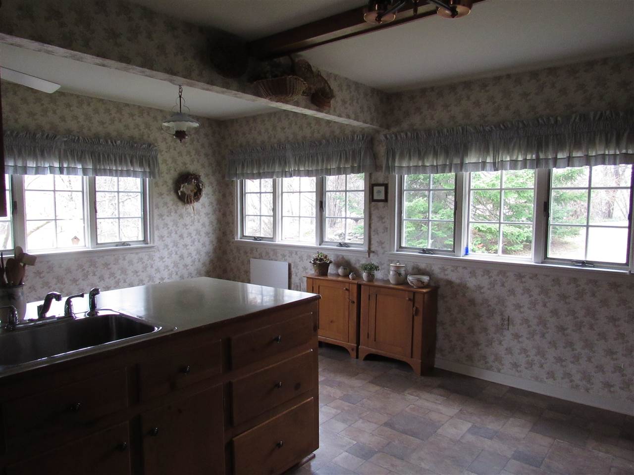 39 Lafayette Street Rutland, VT 05701 - Photo 14 of 34
