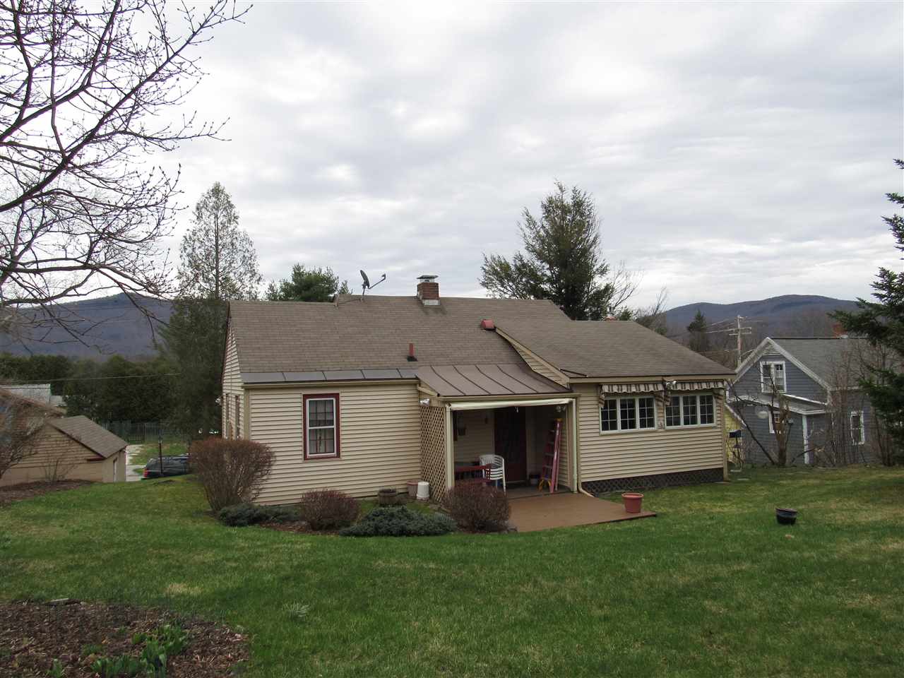 39 Lafayette Street Rutland, VT 05701 - Photo 4 of 34