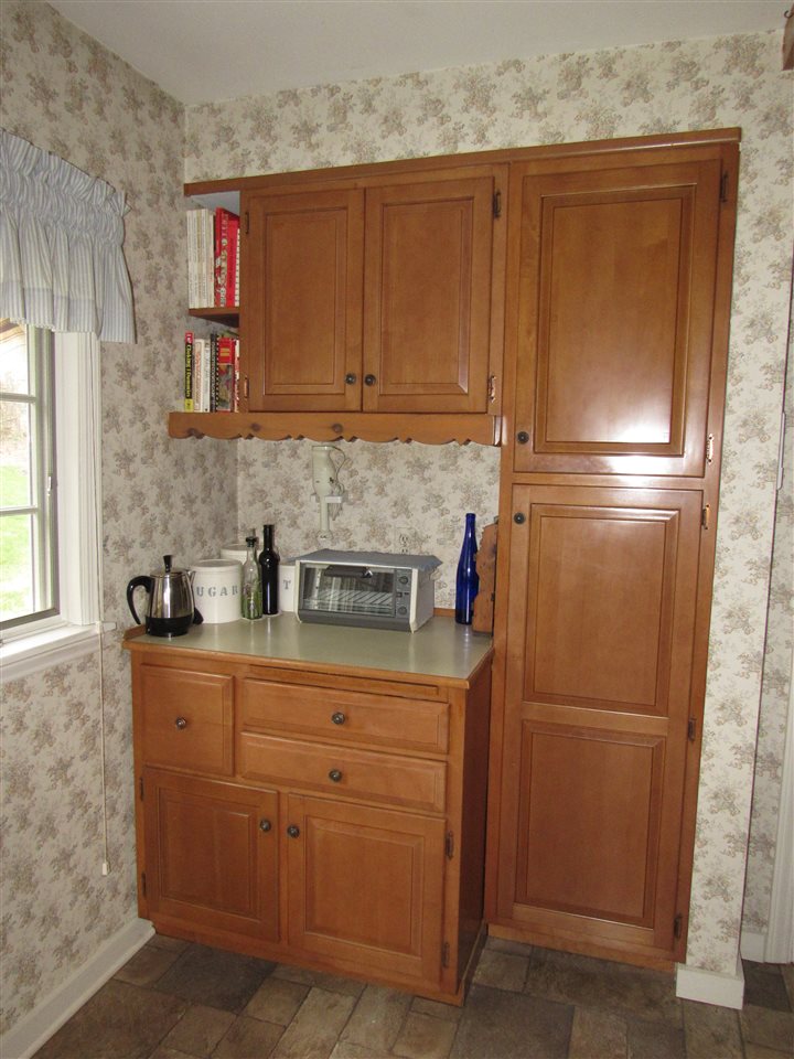39 Lafayette Street Rutland, VT 05701 - Photo 8 of 34