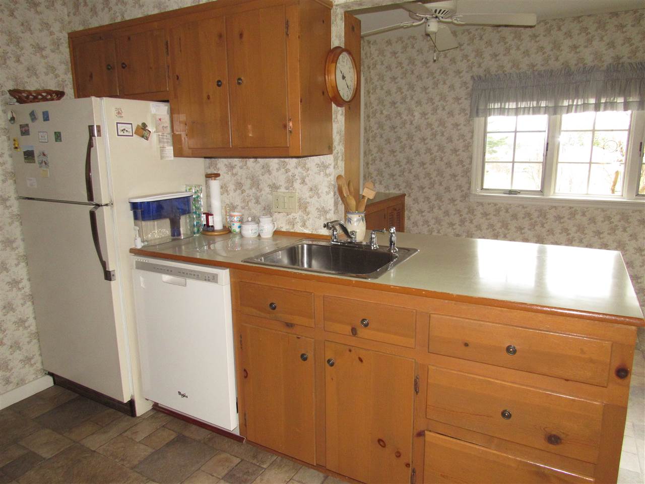39 Lafayette Street Rutland, VT 05701 - Photo 9 of 34