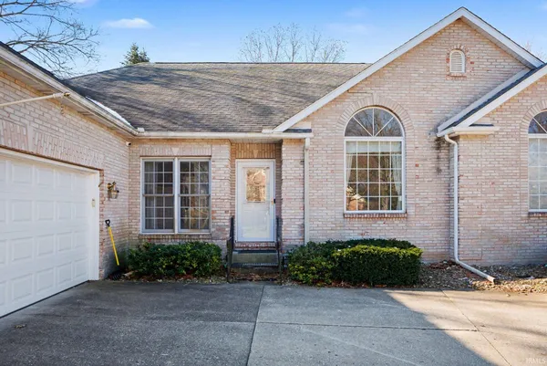 $419,900 | 17558 Fox Valley Court, Granger, IN 46530