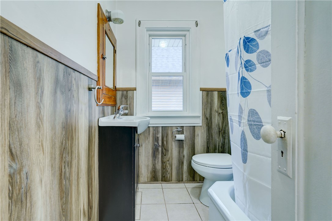 25 Lockwood Street Rochester, NY 14609 - Photo 28 of 43 Upper unit bath