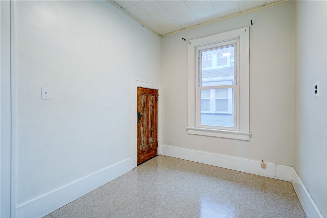 25 Lockwood Street Rochester, NY 14609 - Photo 32 of 43 Upper unit dining room