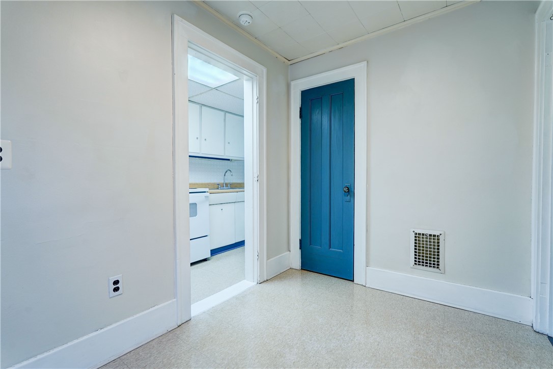 25 Lockwood Street Rochester, NY 14609 - Photo 33 of 43 Upper unit dining room