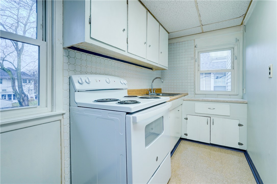25 Lockwood Street Rochester, NY 14609 - Photo 34 of 43 Upper unit kitchen