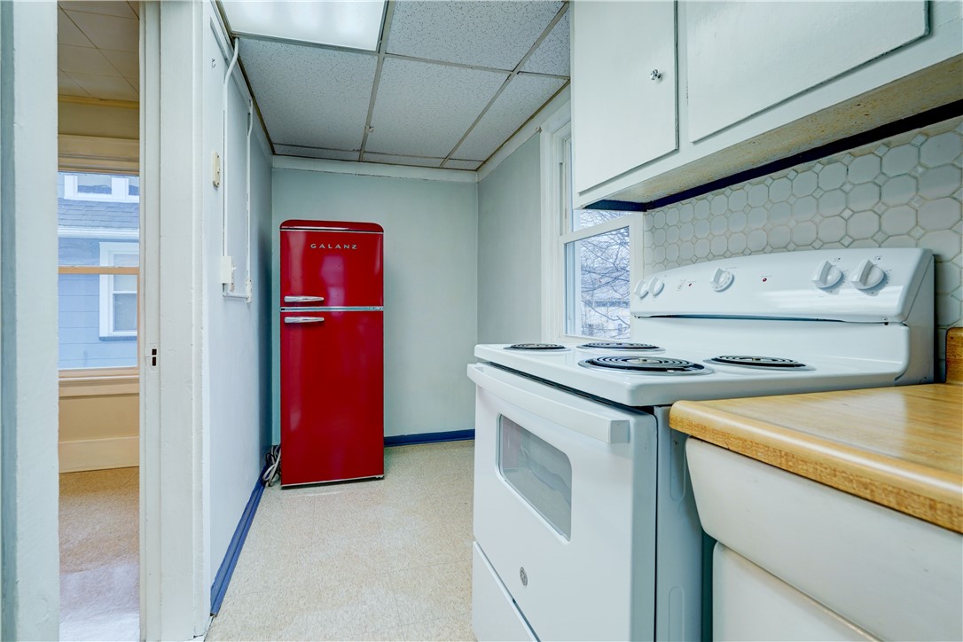 25 Lockwood Street Rochester, NY 14609 - Photo 35 of 43 Upper unit Kitchen