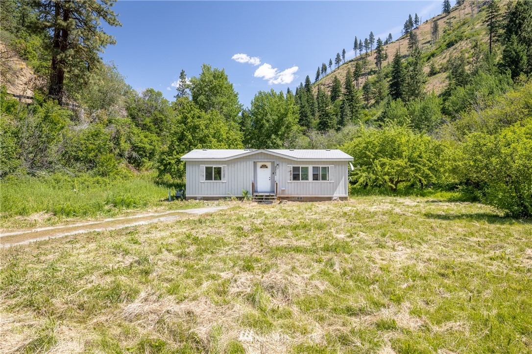 8905 Olalla Canyon Road Cashmere, WA 98815 - Photo 3 of 18 Gallery Image 3