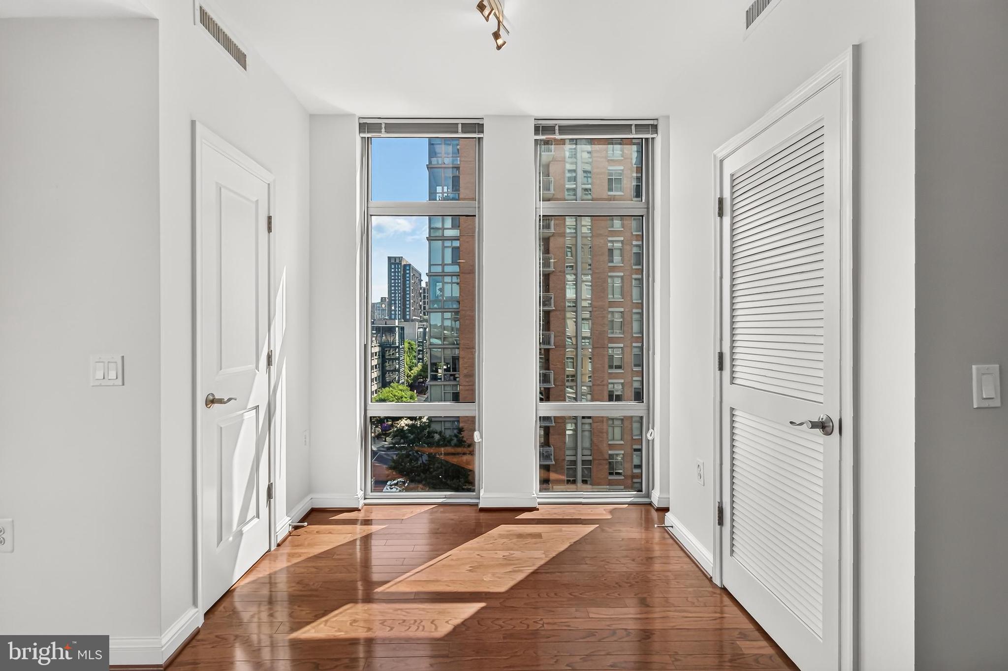 11990 Market Street, Unit 717 Reston, VA 20190 - Photo 13 of 38 Gallery Image 13