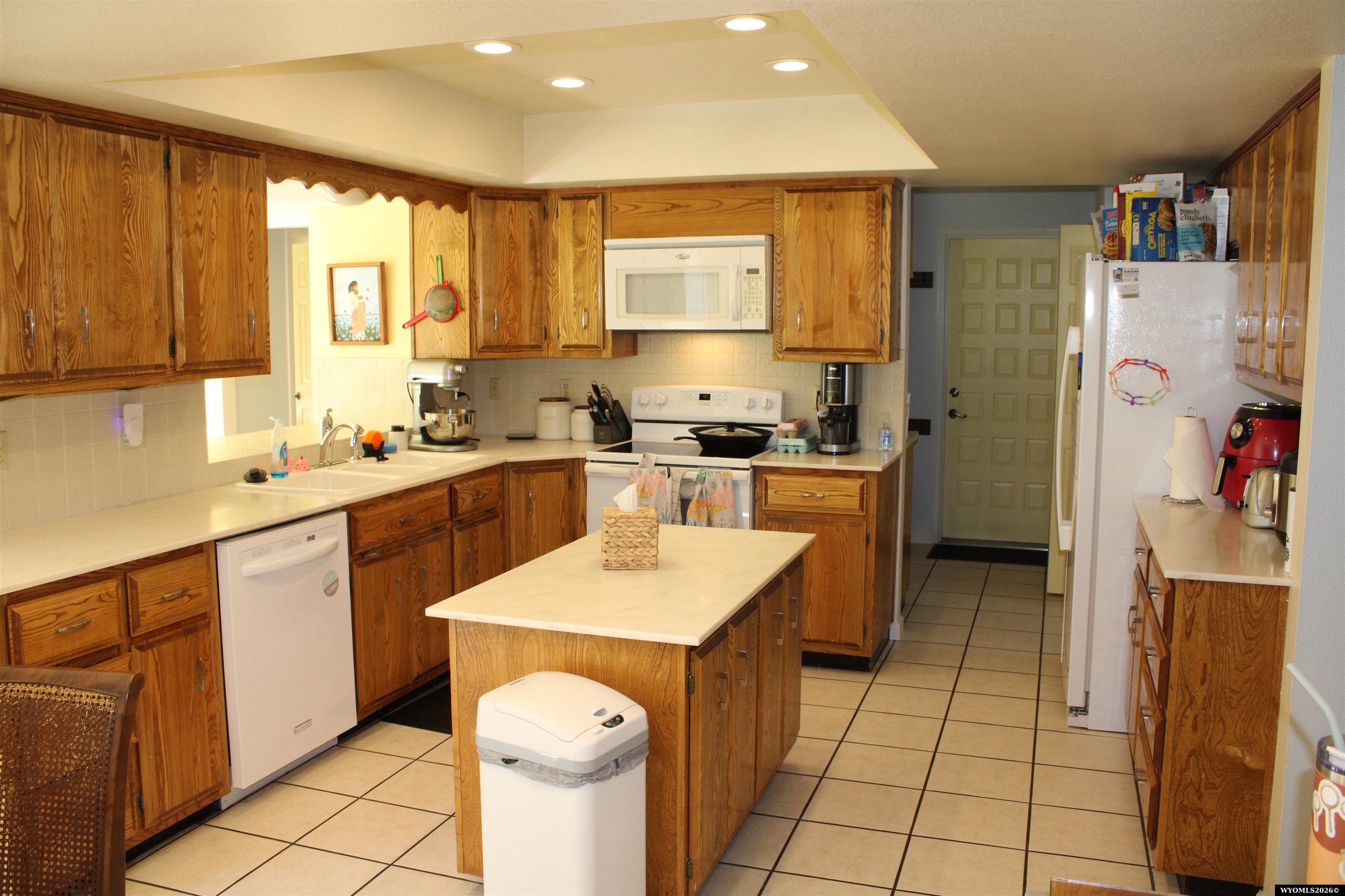2035 Rustic Drive Casper, WY 82609 - Photo 7 of 18 Gallery Image 7