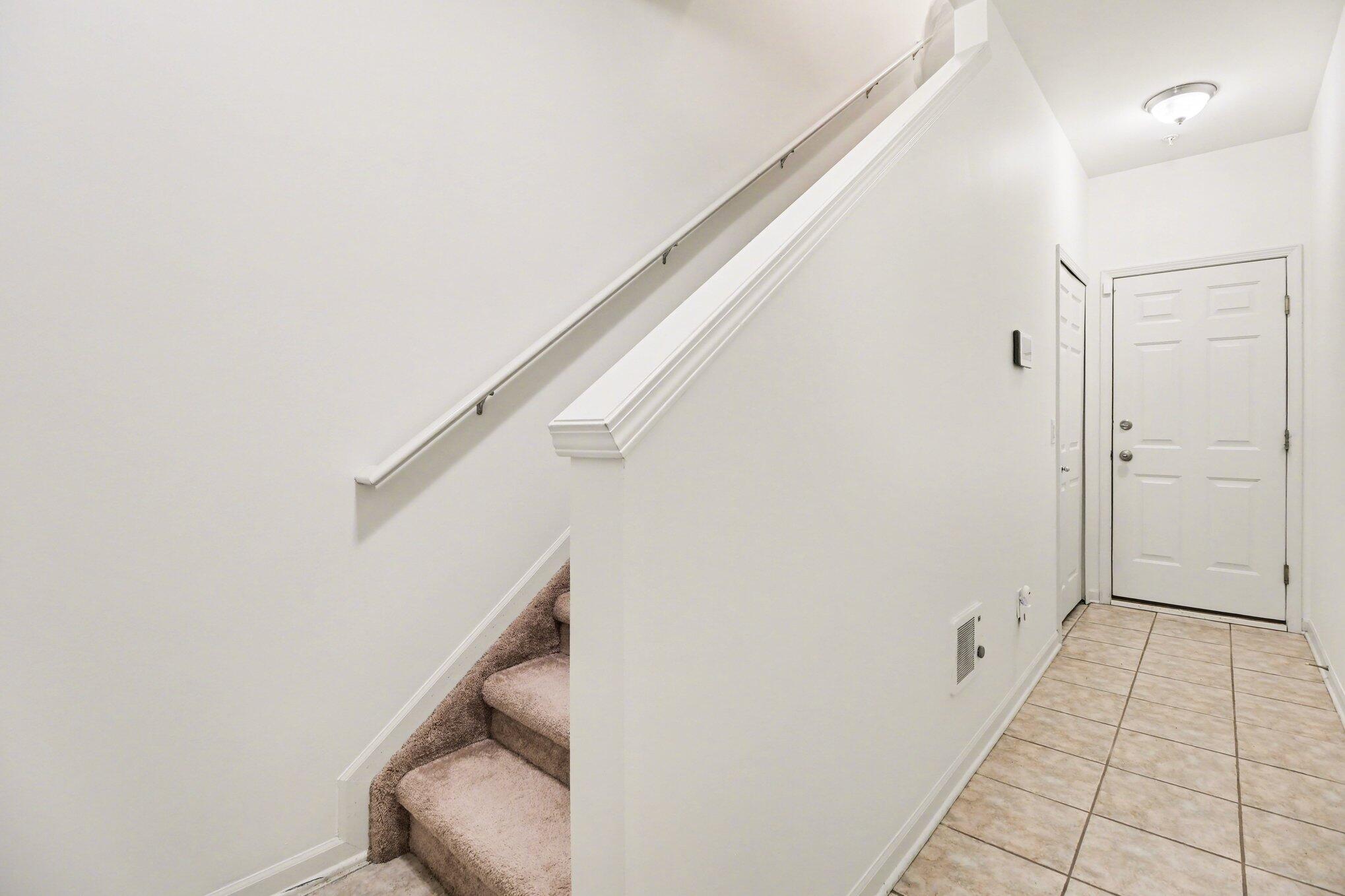242 North Wixom Road Wixom, MI 48393 - Photo 13 of 27 016_file_3121