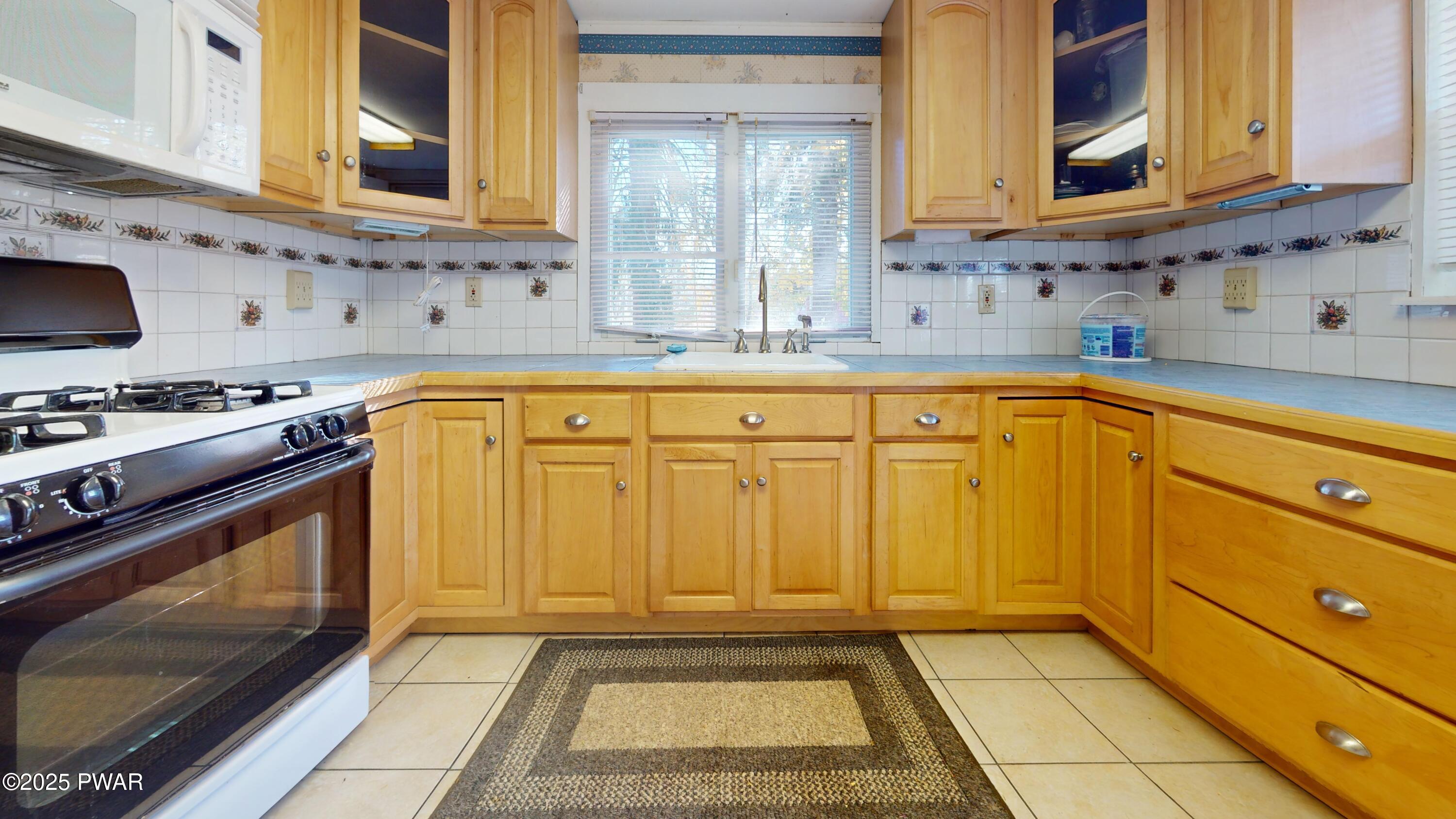 10 Kane Road Starlight, PA 18461 - Photo 3 of 14
