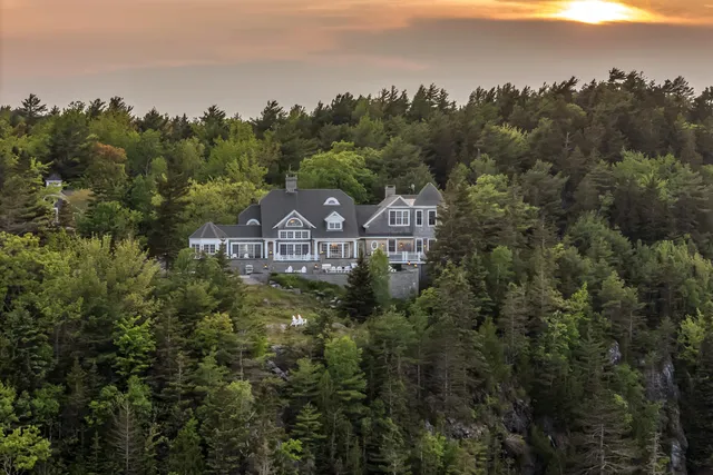 $7,400,000 | 62 Sols Cliff Road, Bar Harbor, ME 04609