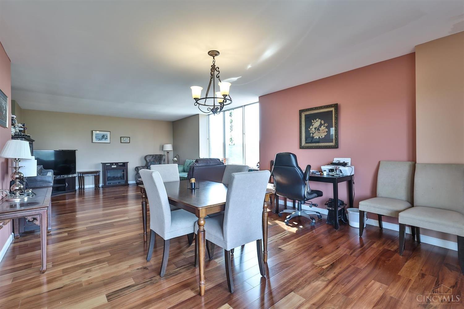 2324 Madison Road, Unit 802 Cincinnati, OH 45208 - Photo 9 of 29 Gallery Image 9